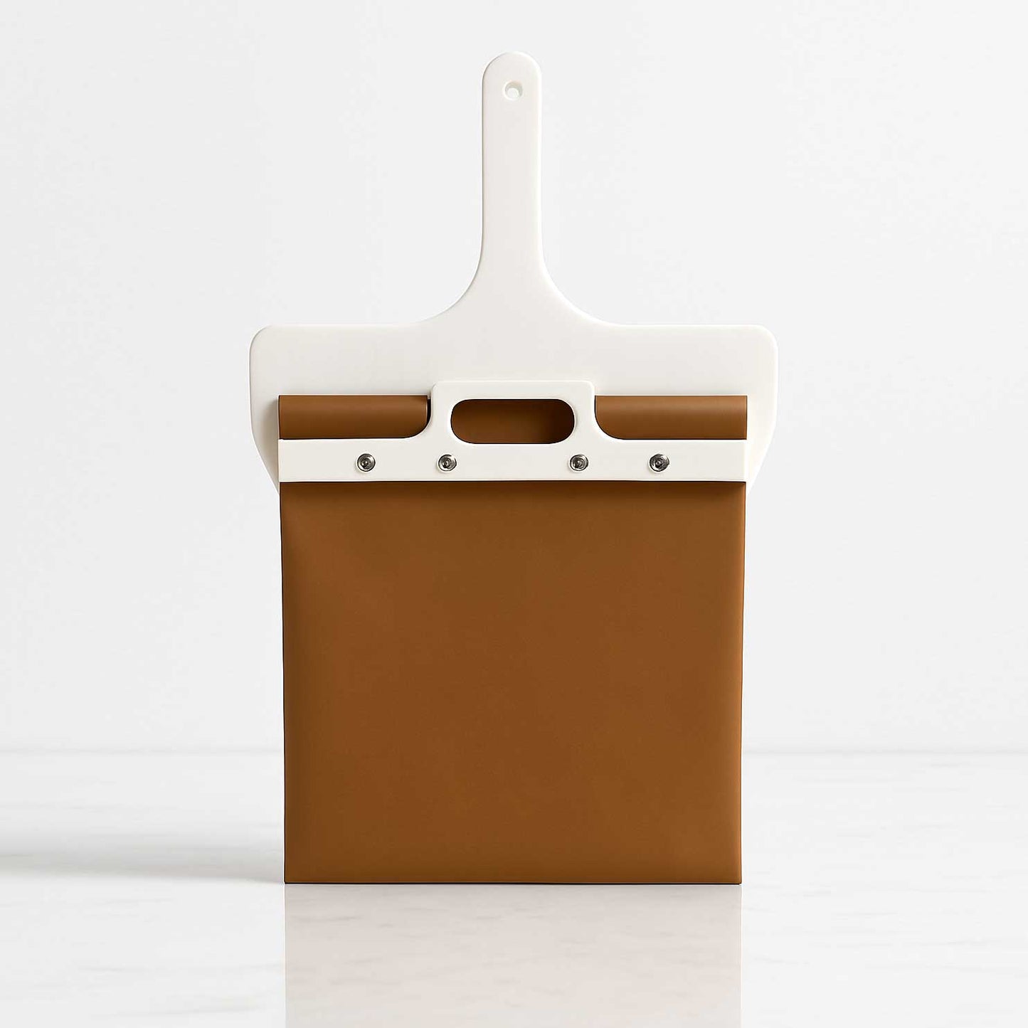 SlideBake – Träpizzaspade med Glidfunktion & Mångsidig Användning i Köket