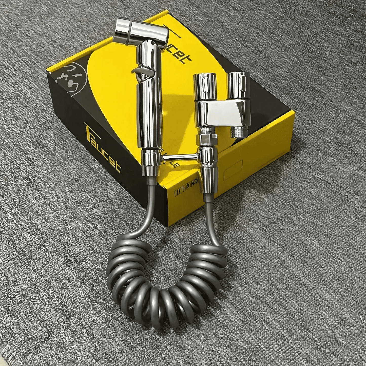 FlushEase – Handdusch för Toalett med Rostfritt Stål, Dubbla Utgångar & Teleskopslang