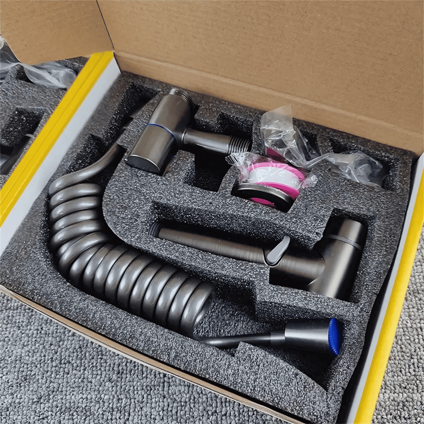 FlushEase – Handdusch för Toalett med Rostfritt Stål, Dubbla Utgångar & Teleskopslang