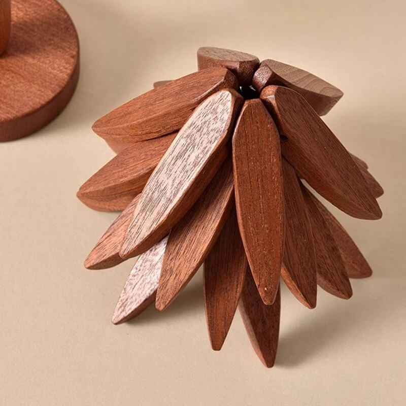 HEDA - Träunderlägg i Valnöt, Set med 3, Kreativt Hopfällbart Kopp/Grytunderlägg